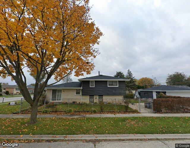 5839 WEST 89TH STREET