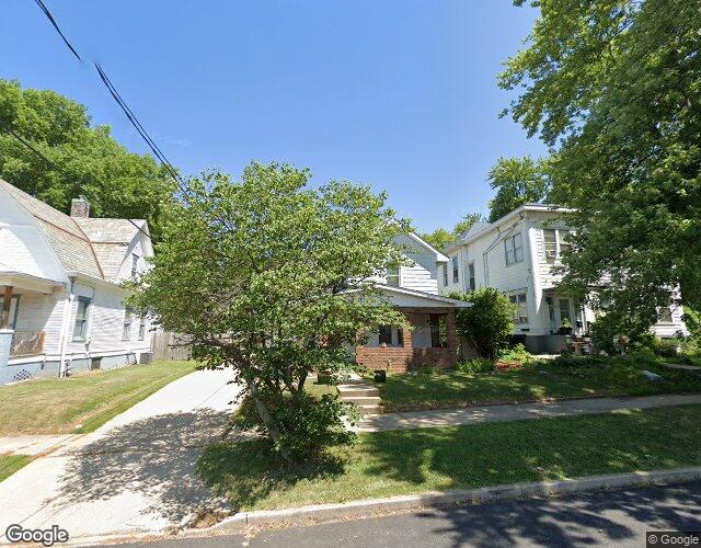 803 W ARMSTRONG AVE